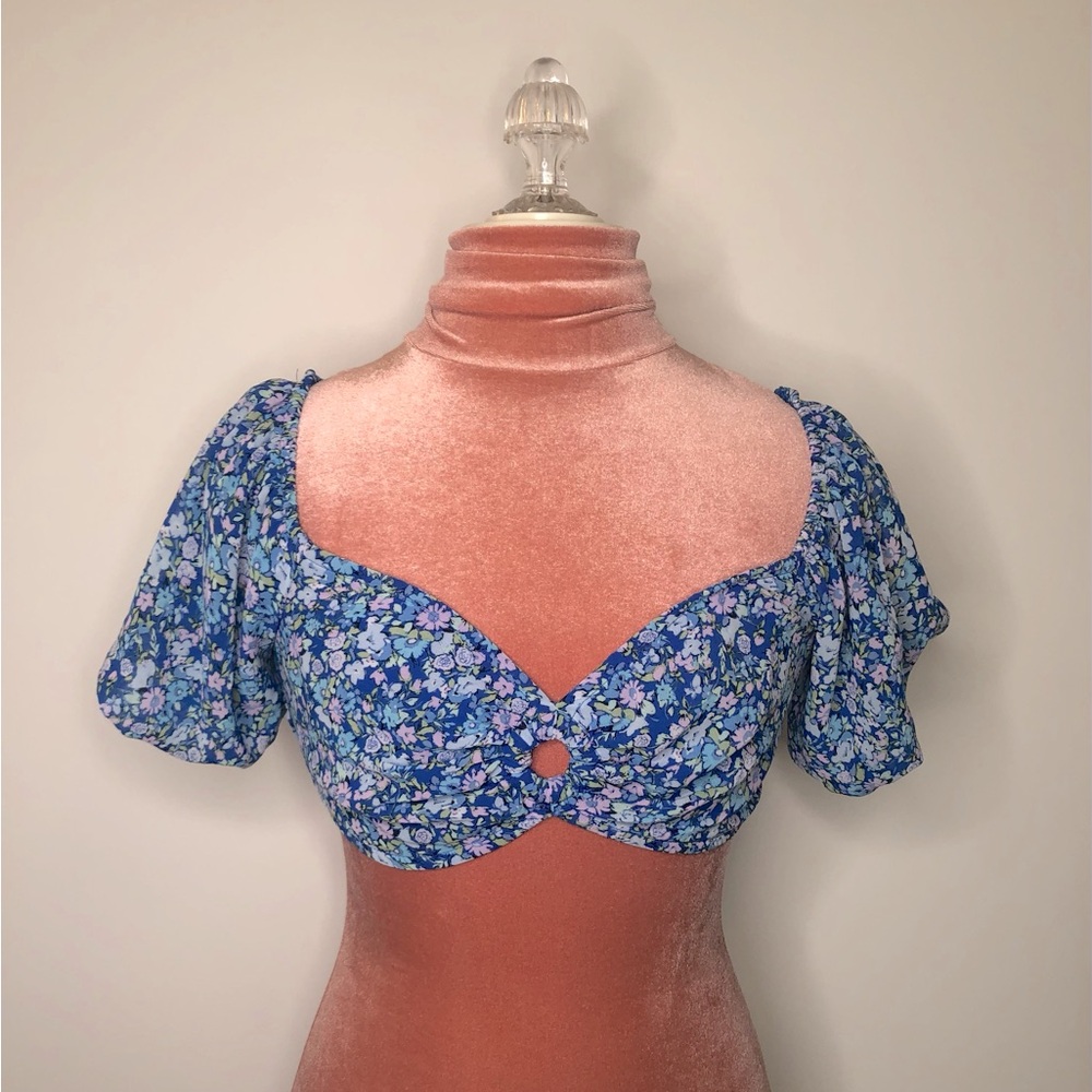 Wild Fable Off the Shoulder Crop top Blue Pink Floral Size M